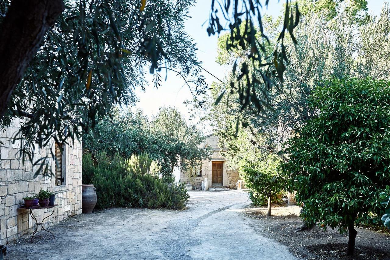 Nikolaou Art Residence Aegina Exterior foto